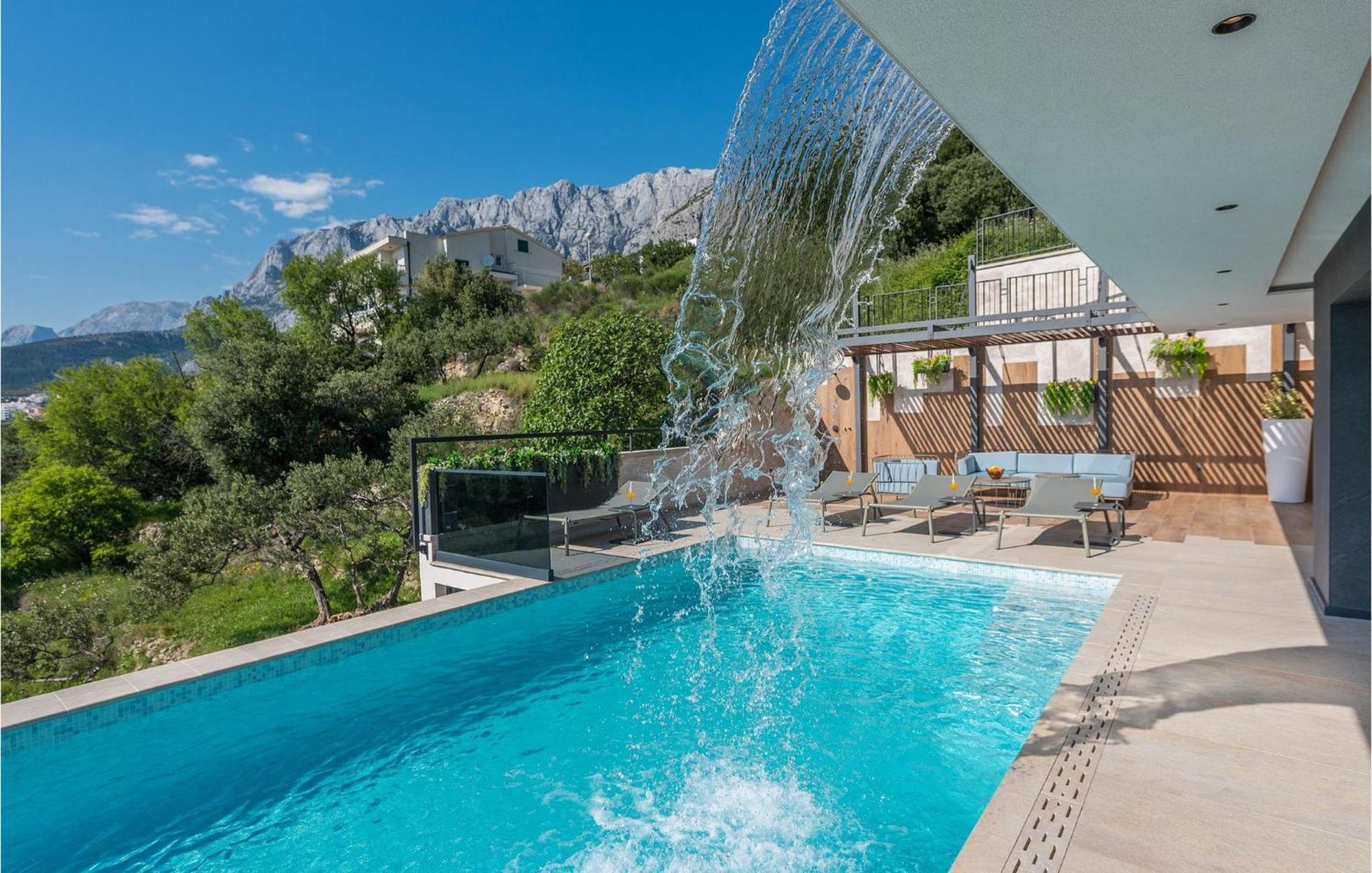 Rhapsody 1 Aurelia 1 Počitniška hiša Makarska